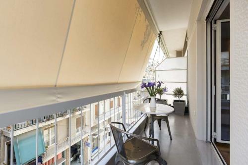 Atmospheric Apartment Near Acropolis By Cloudkeys