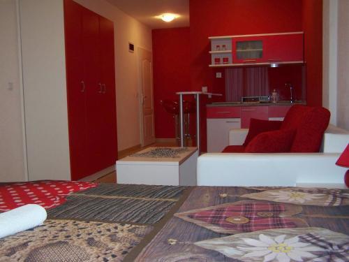 Villa Eros Apartments 2