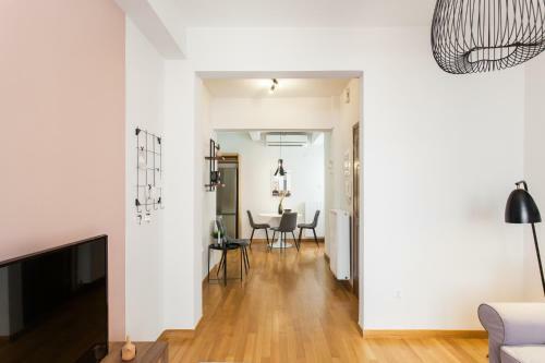 Delightful 1bd Apartment In Plaka By Upstreet