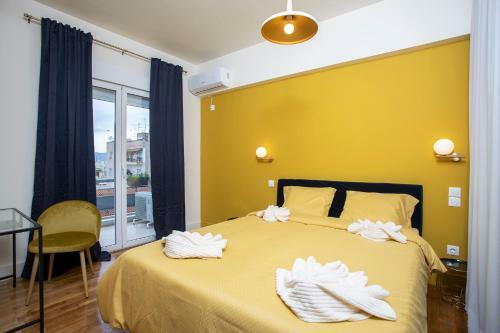 Stylish And Fancy Central Apartment