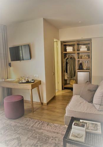 Hotel Mirivili Rooms & Suites