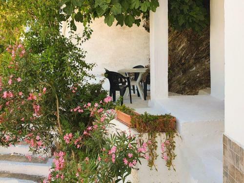 Inviting Apartment In Therma With Balcony