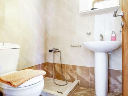 Inviting Apartment In Therma With Balcony