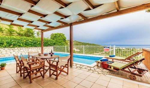 Agios Nikitas Resort Villas