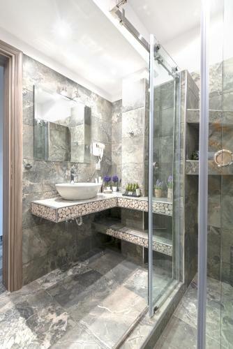 Athina Luxury Apartments