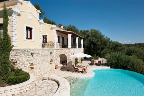 Agios Stefanos Sinion Villa Sleeps 8 Pool Wifi