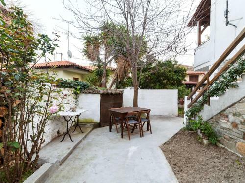 Cosy Apartment In Agios Nikolaos With Garden