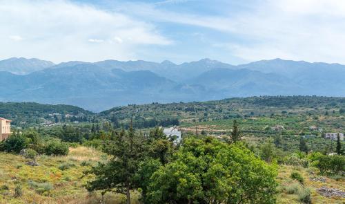 Agios Pavlos Villa Sleeps 8 With Pool And Air Con