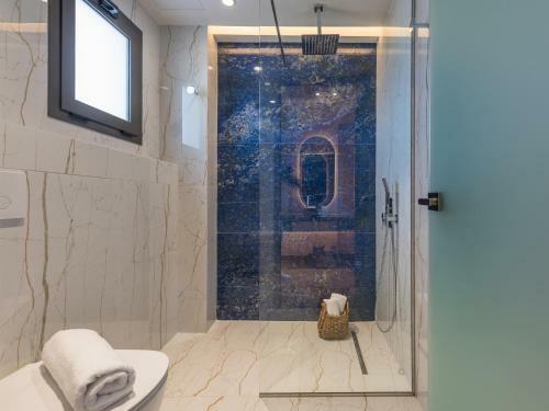 Isola Apartments Junior Suites