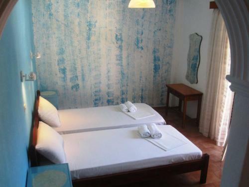 Anetta Apartments