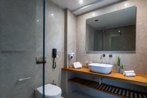 Messinian Icon Hotel & Suites