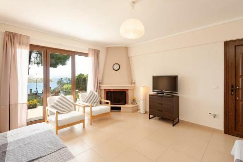 Beachfront Villa Posidi