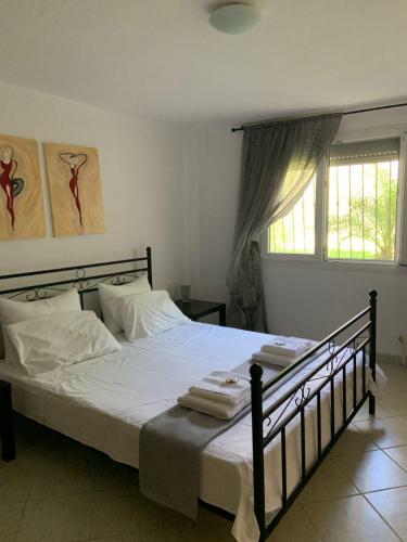 Maisonette Anastazia 60 M From Kalamitsi Beach