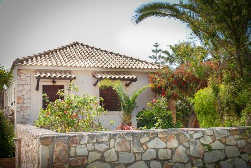Garden Village Studios & Apartments