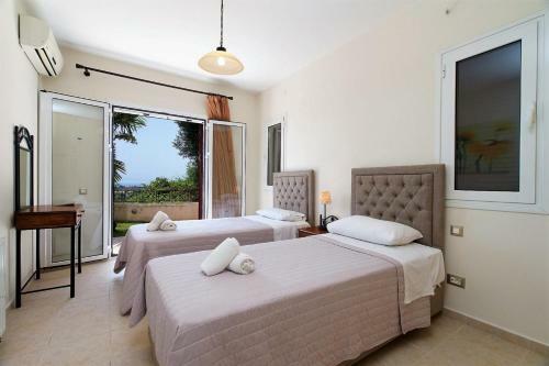 Kaligata Villa Sleeps 6 With Pool Air Con And Wifi