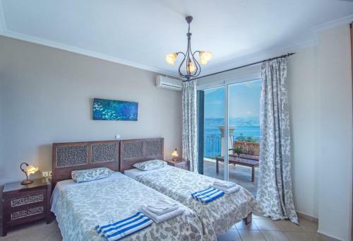 Kassiopi Villa Sleeps 10 Pool Wifi