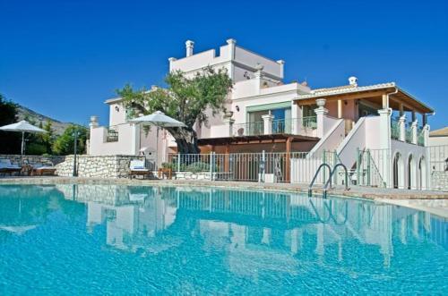 Kassiopi Villa Sleeps 12 Pool Wifi