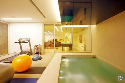 Kastro Villa Sleeps 18 With Pool And Air Con