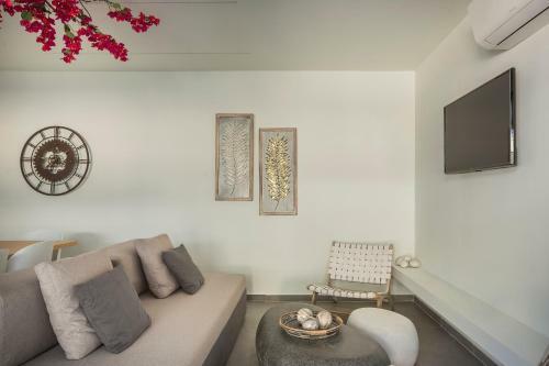 Modern Minimalist Villa Helias