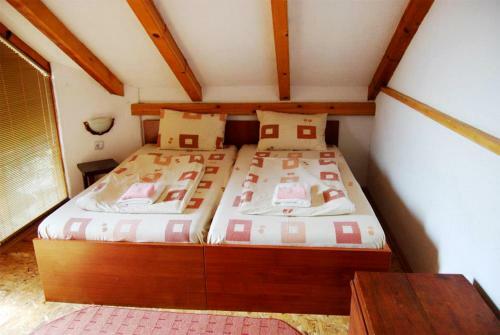 Hostal Robinson Sunset Guest House