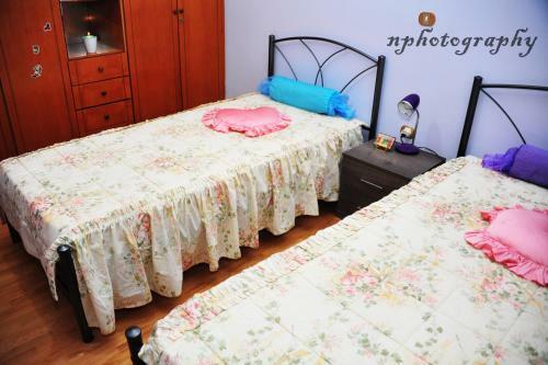 Alexandra's Art Apartment