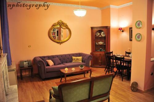 Alexandra's Art Apartment