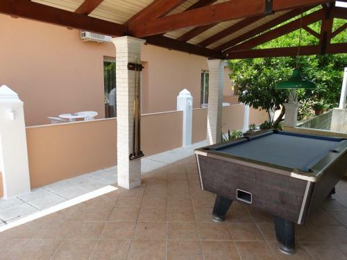 Hotel Makis Louvlis Apartments