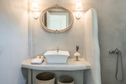 Eneos Kythnos Beach Villas-executive And Premium Villas