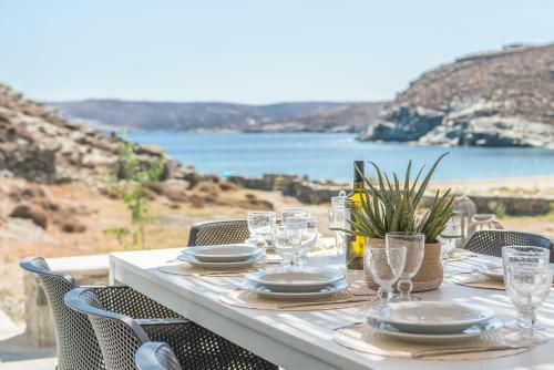Eneos Kythnos Beach Villas-executive And Premium Villas
