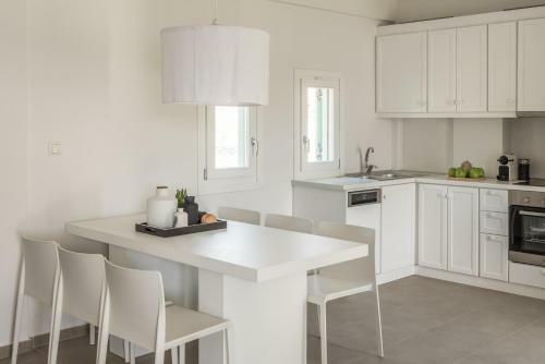 Eneos Kythnos Beach Villas-executive And Premium Villas