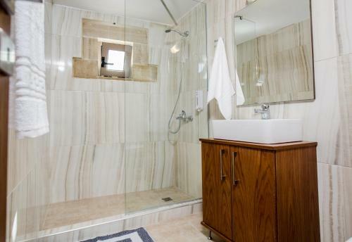Agarathos Deluxe Homes Kaliviani