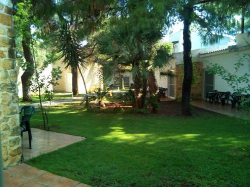 Hotel Marzi Beach And Bungalows