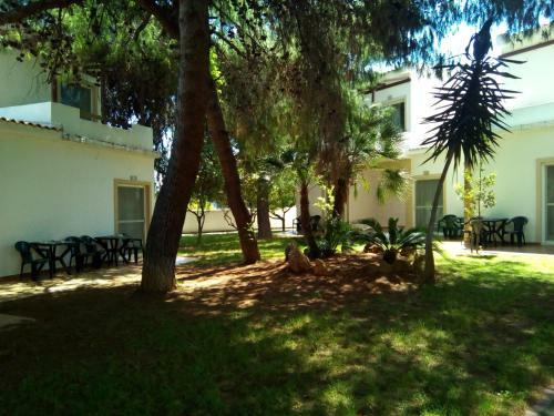 Hotel Marzi Beach And Bungalows
