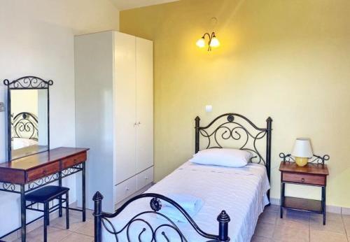 Kleismata Villa Sleeps 6 With Pool And Air Con
