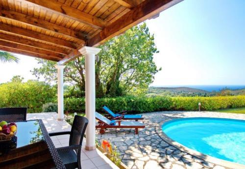Kleismata Villa Sleeps 6 With Pool And Air Con