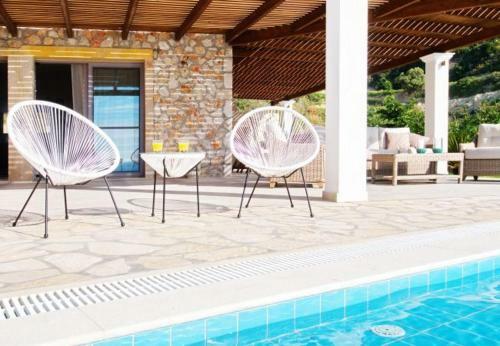 Villa In Kleismata Sleeps 7 Includes Swimming Pool And Air Con