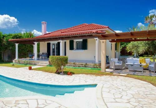 Kleismata Villa Sleeps 5 With Pool And Air Con