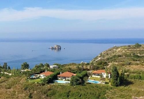 Villa In Kleismata Sleeps 5 With Pool And Air Con