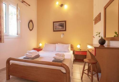 Villa In Kleismata Sleeps 5 With Pool And Air Con