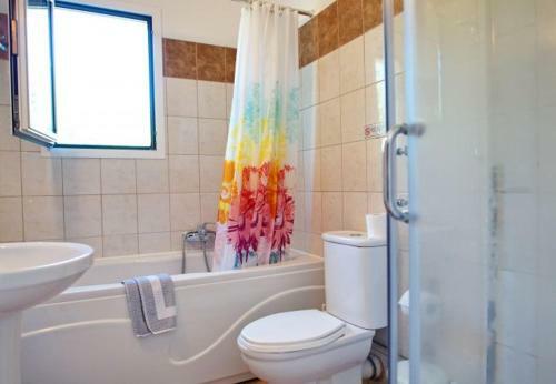 Villa In Kleismata Sleeps 7 Includes Swimming Pool And Air Con 6