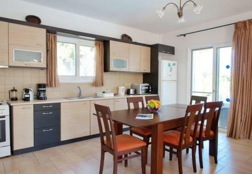 Villa In Kleismata Sleeps 7 Includes Swimming Pool And Air Con 6