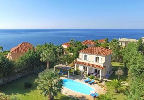 Villa In Kleismata Sleeps 7 Includes Swimming Pool And Air Con 6