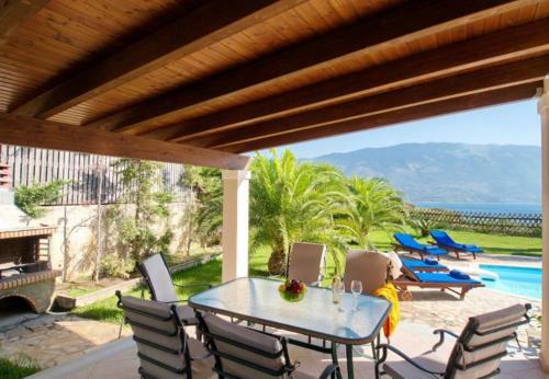Villa In Kleismata Sleeps 7 Includes Swimming Pool And Air Con 6
