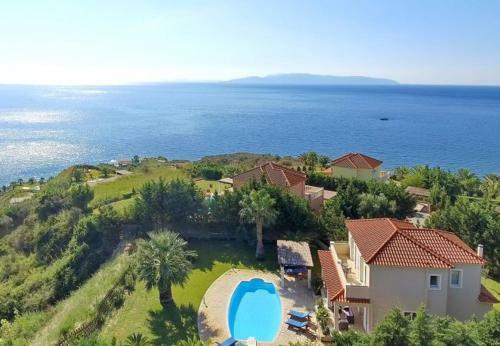 Villa In Kleismata Sleeps 7 Includes Swimming Pool And Air Con 6