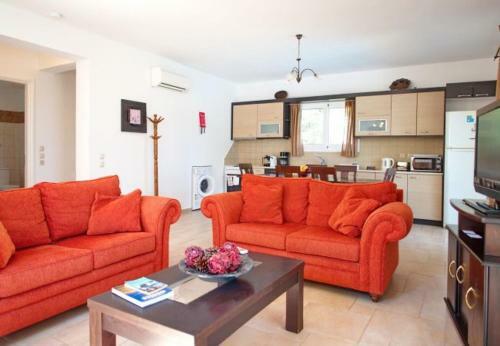 Villa In Kleismata Sleeps 7 Includes Swimming Pool And Air Con 6
