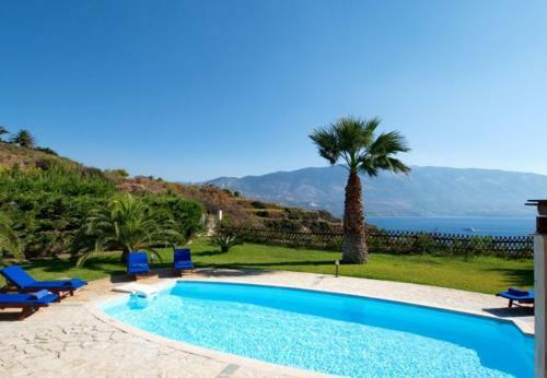 Villa In Kleismata Sleeps 7 Includes Swimming Pool And Air Con 6