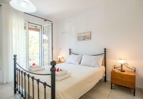Villa In Kleismata Sleeps 5 Includes Swimming Pool And Air Con
