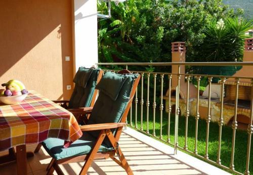 Lourdata Villa Sleeps 5 With Pool And Air Con