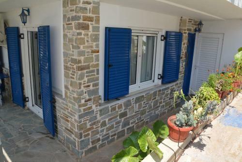 Traditional Summer House In Marmari