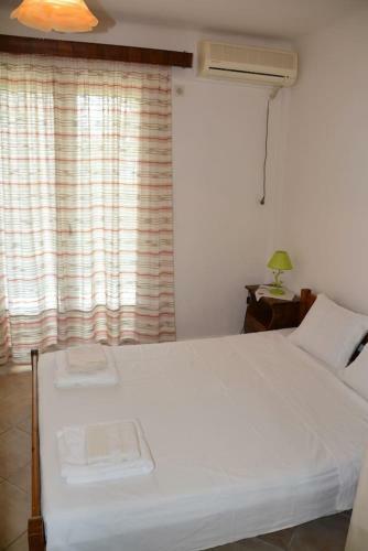 Traditional Summer House In Marmari